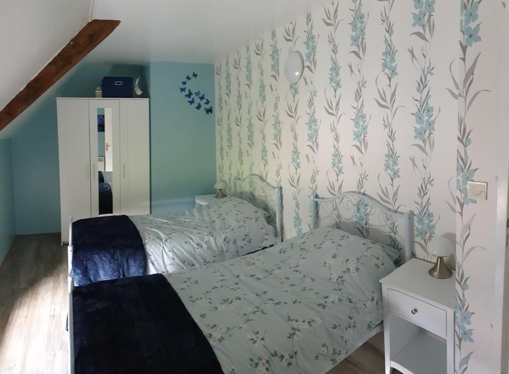 Charming Traditional 2-Bed Cottage Near Plémet المظهر الخارجي الصورة